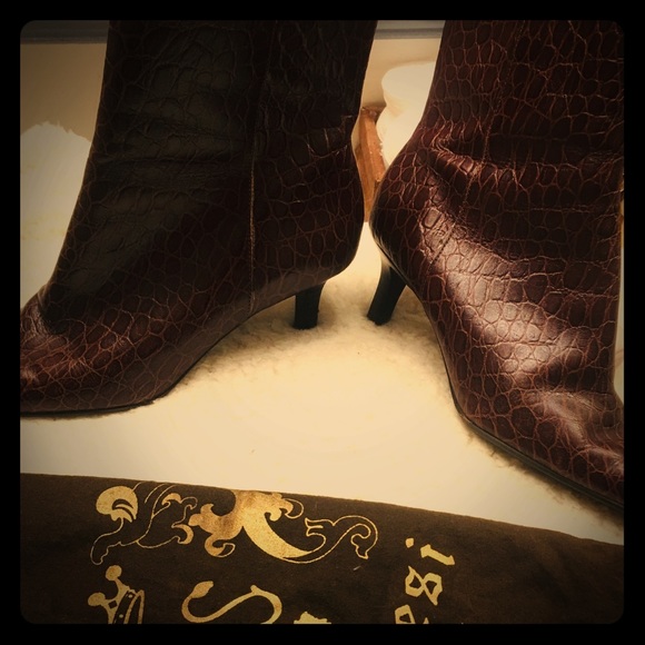 Ralph Lauren booties  only worn twice - Picture 2 of 6